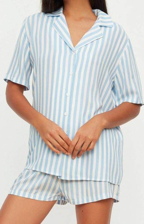 Tarz Rahat Kısa Kollu Boru Paça Çizgili Viskon Üstü Geniş Kalıp Dokuma Pijama Takımı