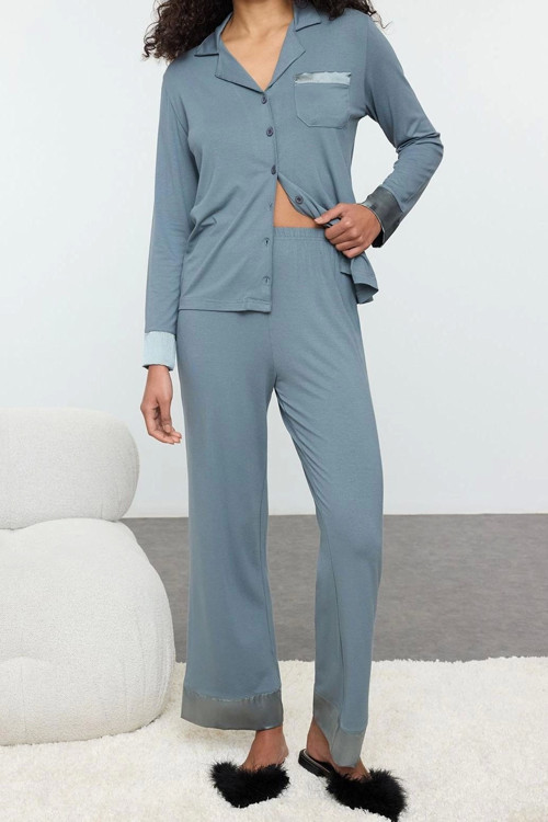 Tarz Rahat Uzun Kollu Geniş Paça Cep ve Saten Detaylı Hamile Örme Pijama Takımı