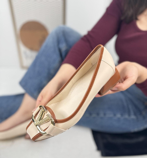 Günlük Kadın Loafer Topuklu V Tokalı ve Dikiş Detaylı Küt Burunlu Ayakkabı 6001