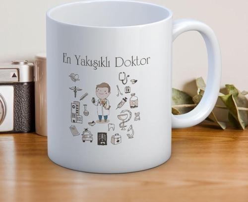 14 Mart Tıp Bayramı En Yakışıklı Doktor Baskılı Kupa Bardak