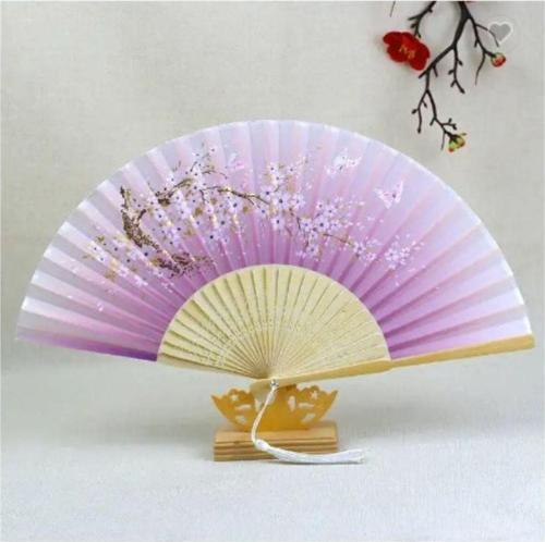 - Yelpaze Hediye Kutusu Ile Bambu Beyaz Çiçek Desenli Şık Japon Yelpaze Lüks A1100