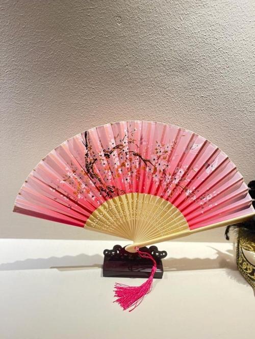 Kaliteli Bambu Mor Ağaç Desenli Şık Japon Yelpaze Lüks Özel Tasarım