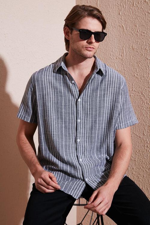 Çizgili Pamuklu Slim Fit Kısa Kollu Erkek Gömlek CF23S116097 SİYAH