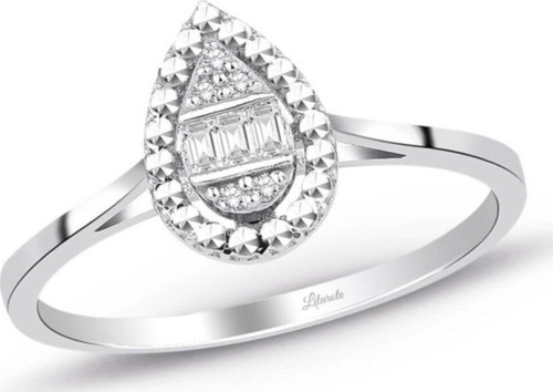 0.06 Ct. Modern Tasarım Baget Pırlanta Yüzük