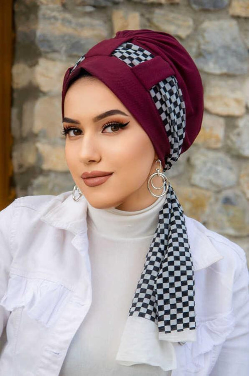 Bordo Siyah Beyaz Fularlı Bone