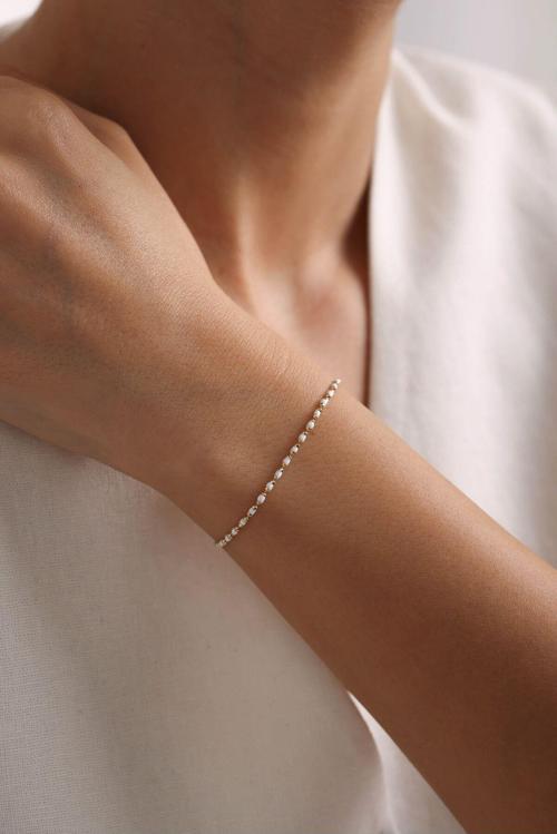 Beyaz Mineli Golf Bileklik