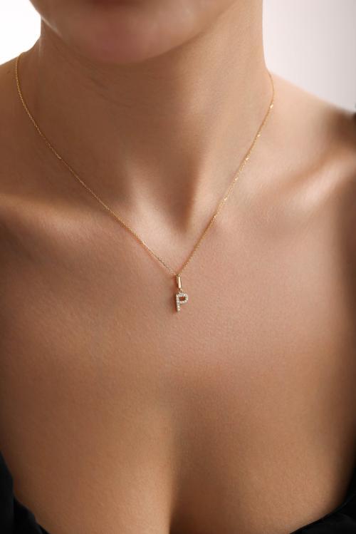Taşlı P Harf Kilitli Charm Kolye