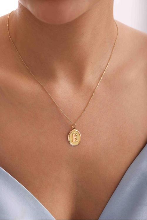 Kadın Sarı E Harfli Nostaljik Oval Kolye 50 cm
