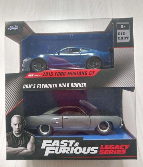 2016 Ford Mustang Gt Dom'S Plymouth Roadrunner 1/24 Model Araba
