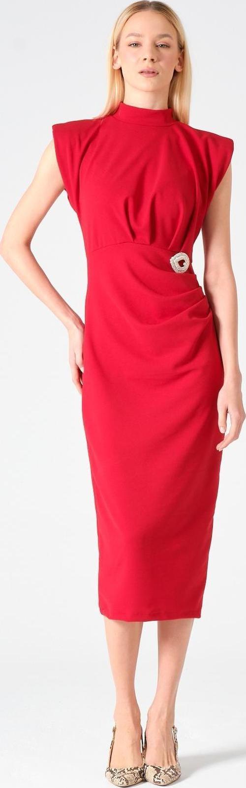 Kadın Drape Detaylı Vatkalı Broş Detaylı Elbise