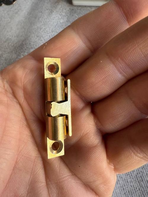 Sarı Metal Bilyalı Çıt Çıt - 50 mm | Ayarlanabilir Sertlik  PVC Sineklik, Mobilya, Dolap Kapak Tutuc