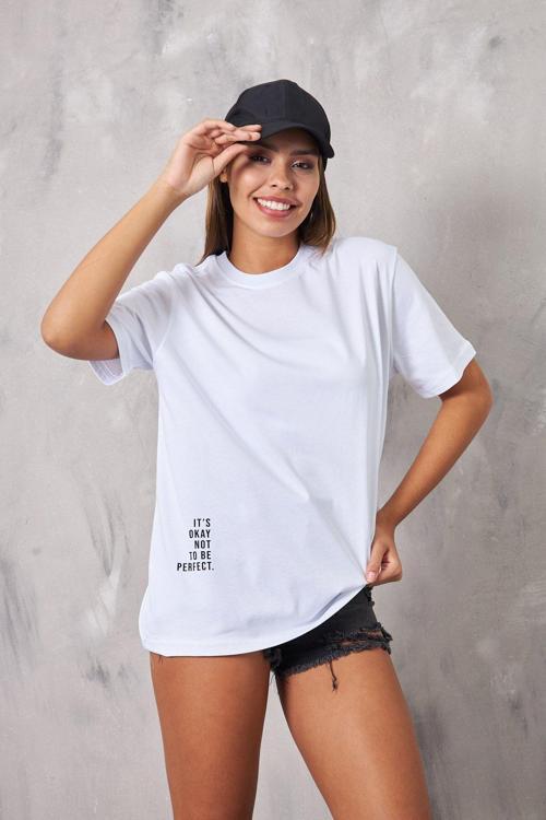 It'S Okay Not To Be Perfect Yazılı Beyaz Kadın T-Shirt