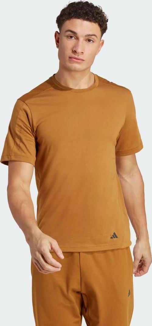 IB7887 Yoga Base Tee Erkek T-Shirt