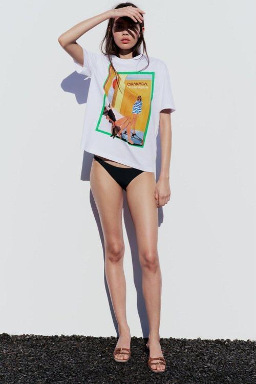 Kadın Granada Baskılı Beyaz Oversize T-Shirt