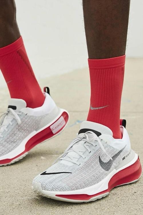 Zoomx Invincible Run Flyknit 3 Road Running Erkek Koşu Antrenman Ayakkabısı Gri-Kırmızı