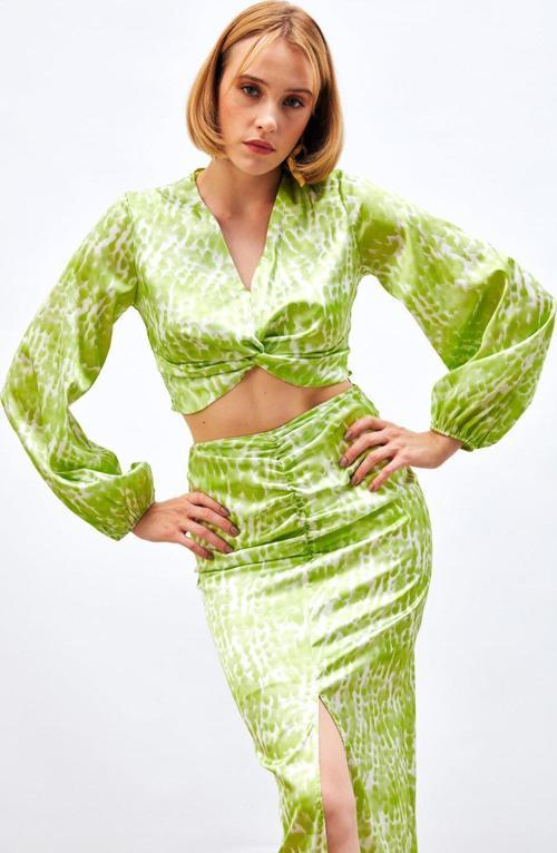 Düğüm Detaylı Desenli Bluz - Yağ Yeşili