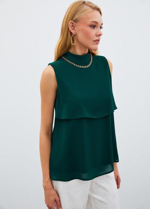 Aksesuar Detaylı Volanlı Bluz - Zümrüt