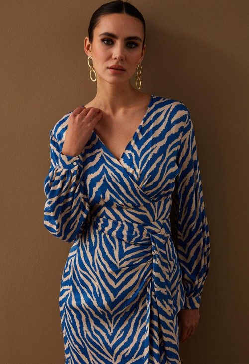 Kruvaze Zebra Desenli Saten Bluz - Mavi