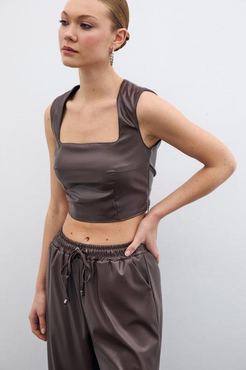 Kare Yaka Deri Crop Bluz - Koyu Kahve