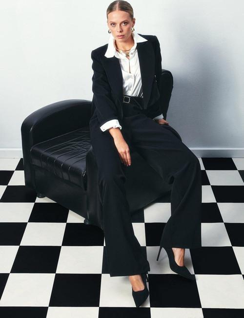 Bel Detaylı Geniş Paça Pantolon - Siyah