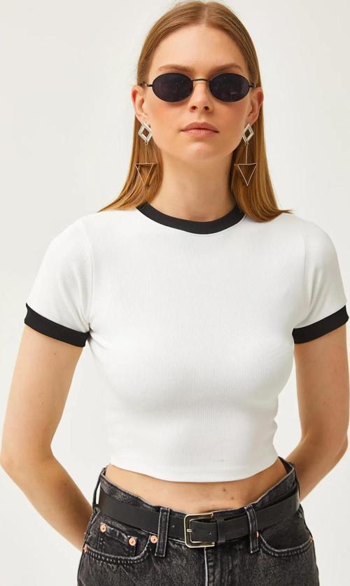 Şerit Detay Likralı Crop Bluz