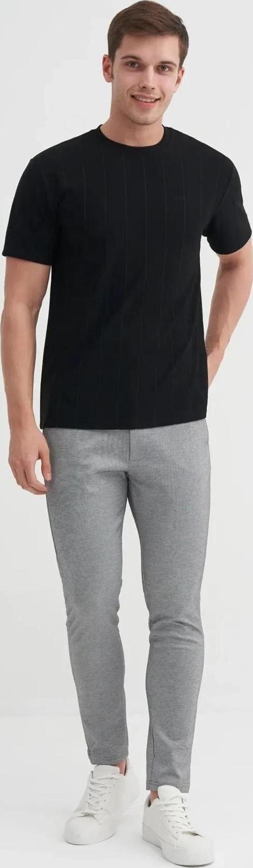 Regular Fit Bisiklet Yaka İnce Çizgili tişört