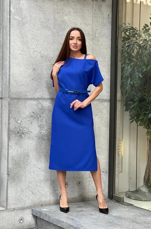 Minimalist Şıklığın Renkli Dokunuşları Omuz Detaylarıyla Fark Yaratan Tasarım