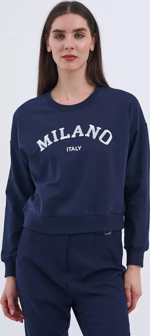 Hem şehirli hem de rahat stilin mükemmel buluşması olan bu sweatshirt