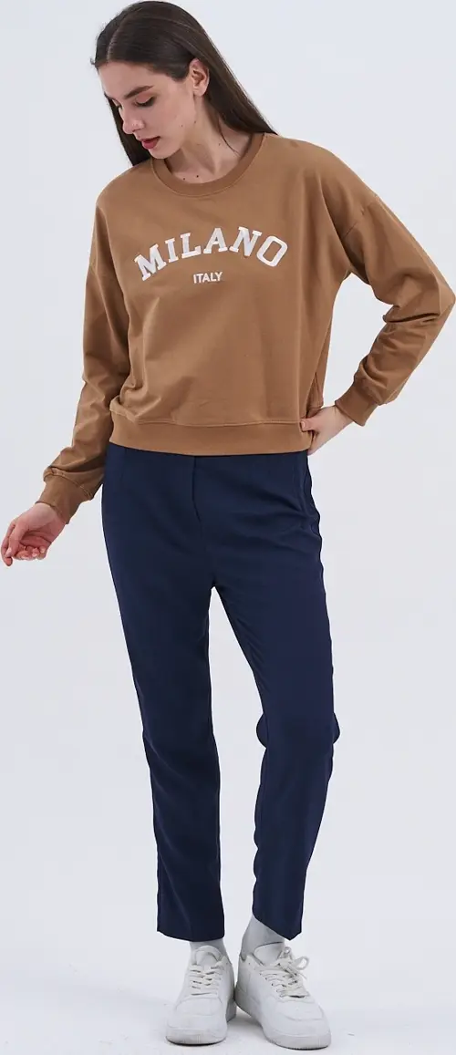 Hem şehirli hem de rahat stilin mükemmel buluşması olan bu sweatshirt