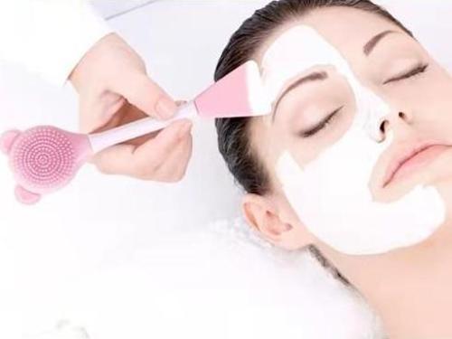 Silikon Yüz Temizleme Fırçası ve Maske Uygulama Spatulası