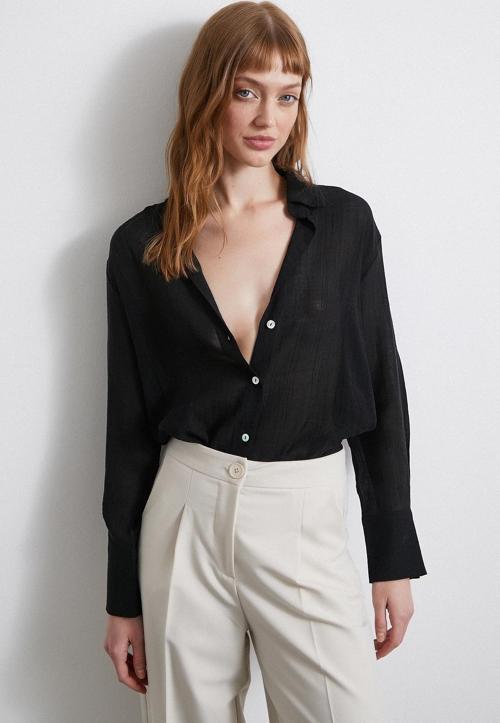 Kabartma Çizgili Saten Gömlek Siyah
