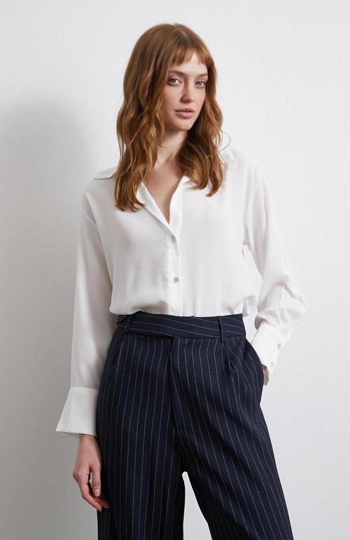 V Yaka Saten Gömlek Ekru