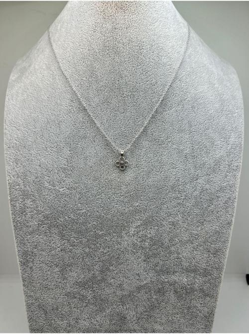 4 Yapraklı Çiçek Kolye