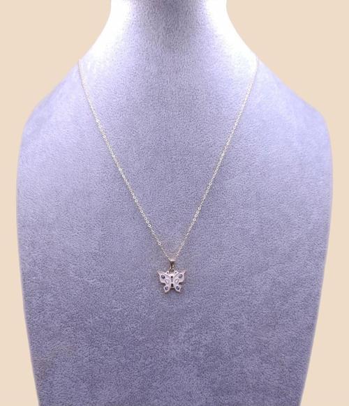 Altın Renk Beyaz Kelebek Model Kolye