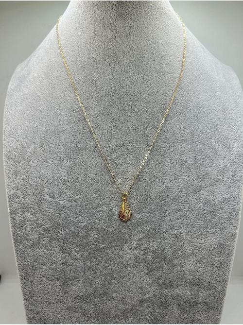 Altın Renk Yaprak Kolye