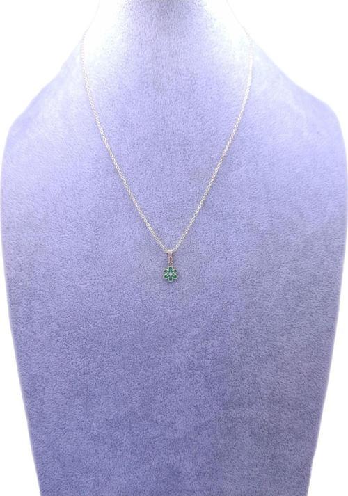 Yeşil Çiçek Model Kolye