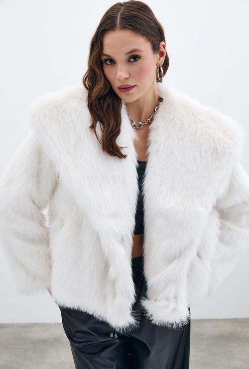Yakalı Kürk - Ekru