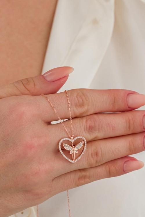 925 Ayar Gümüş Kalp İçinde Kanatlı Melek Kolye