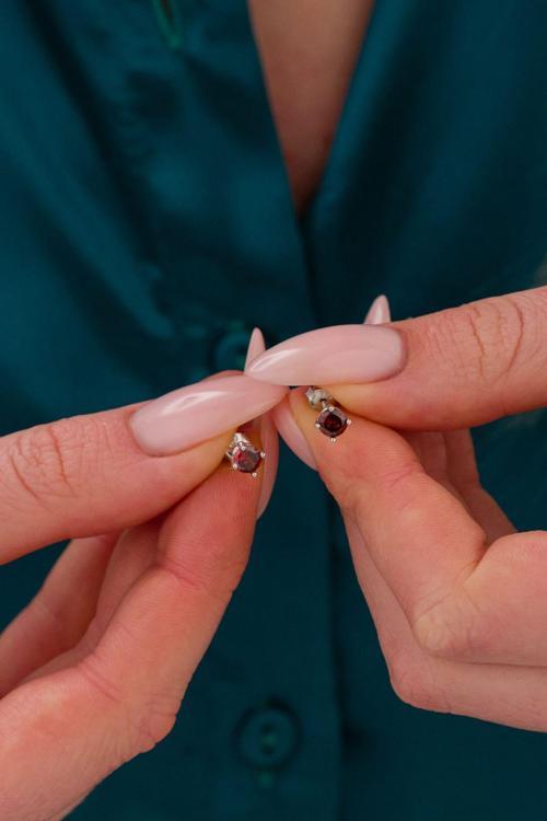 925 Ayar Gümüş Pırlanta Montür Garnet Tektaş Küpe