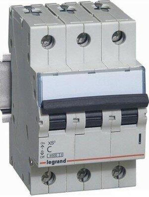 XS³ 10A 3P C TİPİ 4,5KA W OTOMAT (SİGORTA)