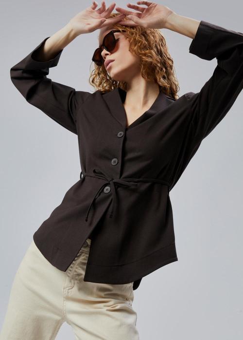 Limited Edition Kruvaze Yaka Vatkalı Gömlek Ceket