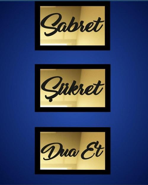 3D Sabret Şükret Dua Et 3'Lü Set Gümüş Ayna (26*16) Dişi Gold Muhteşem Bir Hediyelik