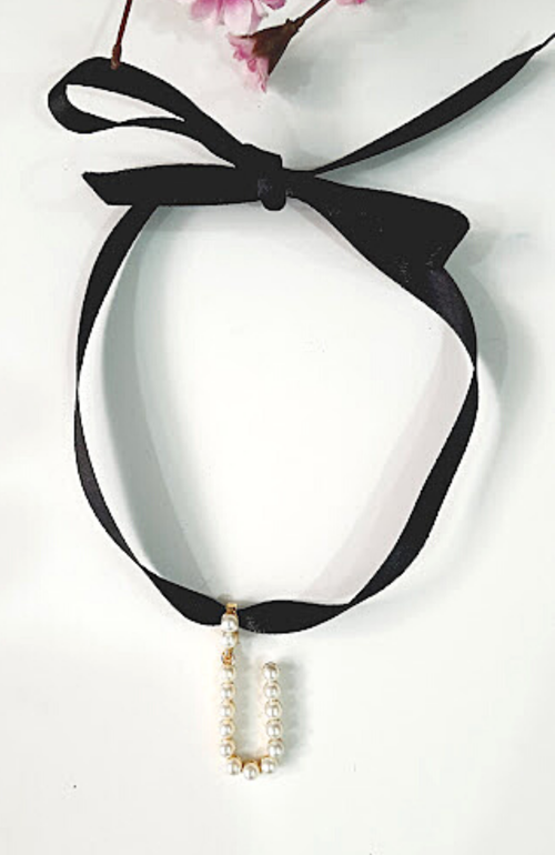 U HARF TARZ İNCİLİ KURDELA CHOKER KOLYE