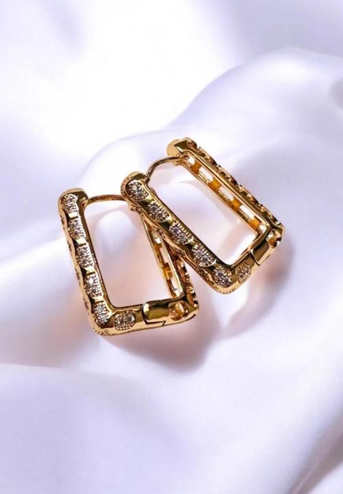 DOKULU TAŞLI HALKA KÜPE