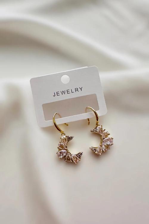 ZİRKON TAŞLI HİLAL KÜPE 3 CM.