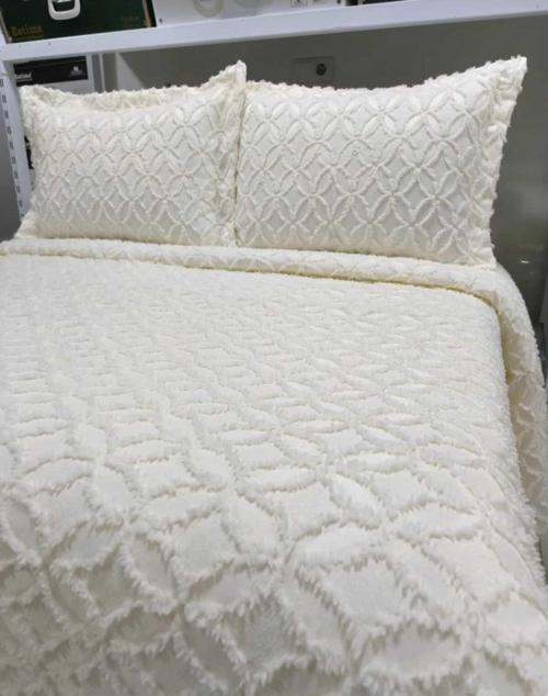 Oya Krem Çift Kişilik Ponponlu Yatak Örtüsü 250X260 2 Yastık Kılıfı 50X80