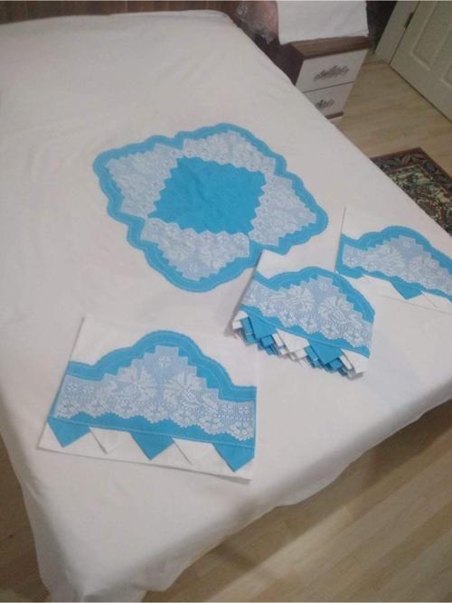 El Işi Dantel Göbekli Nevresim Takımı Ithal Saten Çarşafının Iki Tarafı Da Dantelli