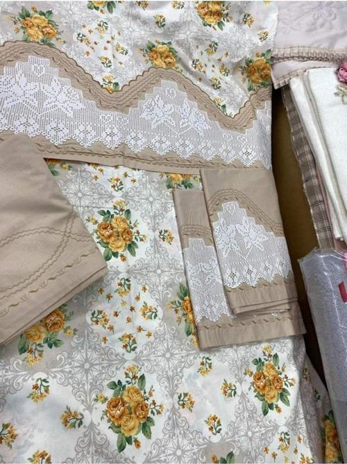 Elişi Dantelli Nevresim Takımı Çarşafı Dantelli Akfil Kumaş Cappichino Desenli Piko Ve Nervürlü