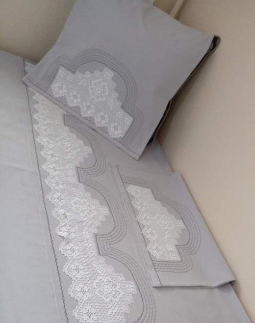 Elişi Dantelli Nevresim Takımı Çarşafı Dantelsiz
