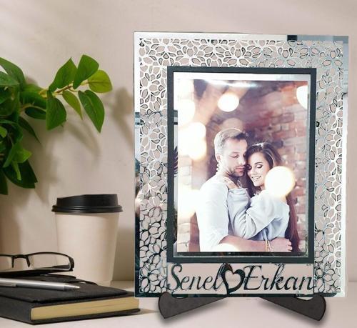 Kişiye Özel Işıklı Çiçek Desenli Fotoğraf Çerçevesi Sevgililer Günü Hediyesi